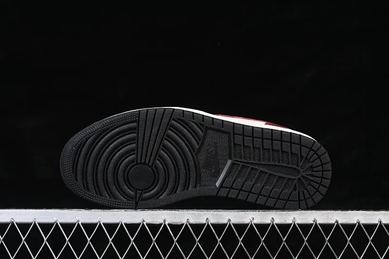 All Categories Air Jordan Jordan Series Basketball Shoes Air Jordan 1 Low Air Jordan 1 Low AJ1 Joe 1 Year of the Horse Limited Low-State Cultural Casual Shoes 553558-040